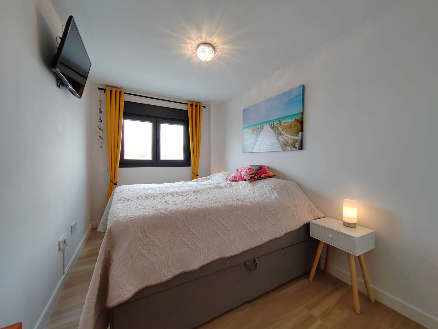 Appartement de Luxe Exclusif en Deuxième Ligne de Plage à Torre del Mar