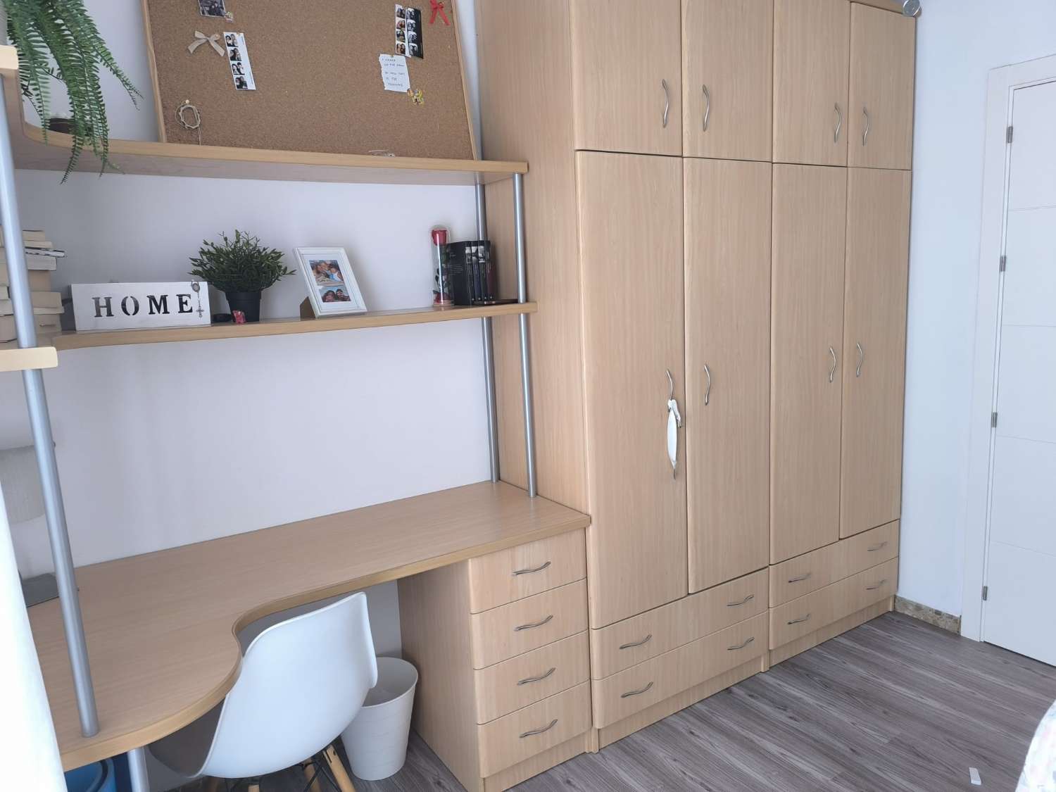 Rymlig och ljus fyrarumslägenhet i hjärtat av Vélez-Málaga