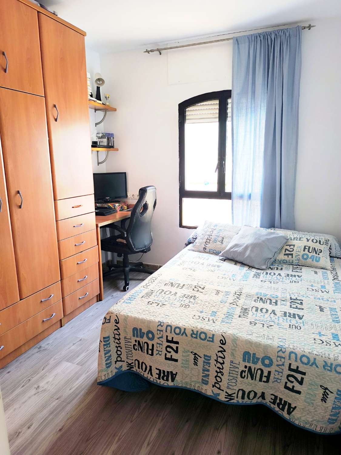 Rymlig och ljus fyrarumslägenhet i hjärtat av Vélez-Málaga