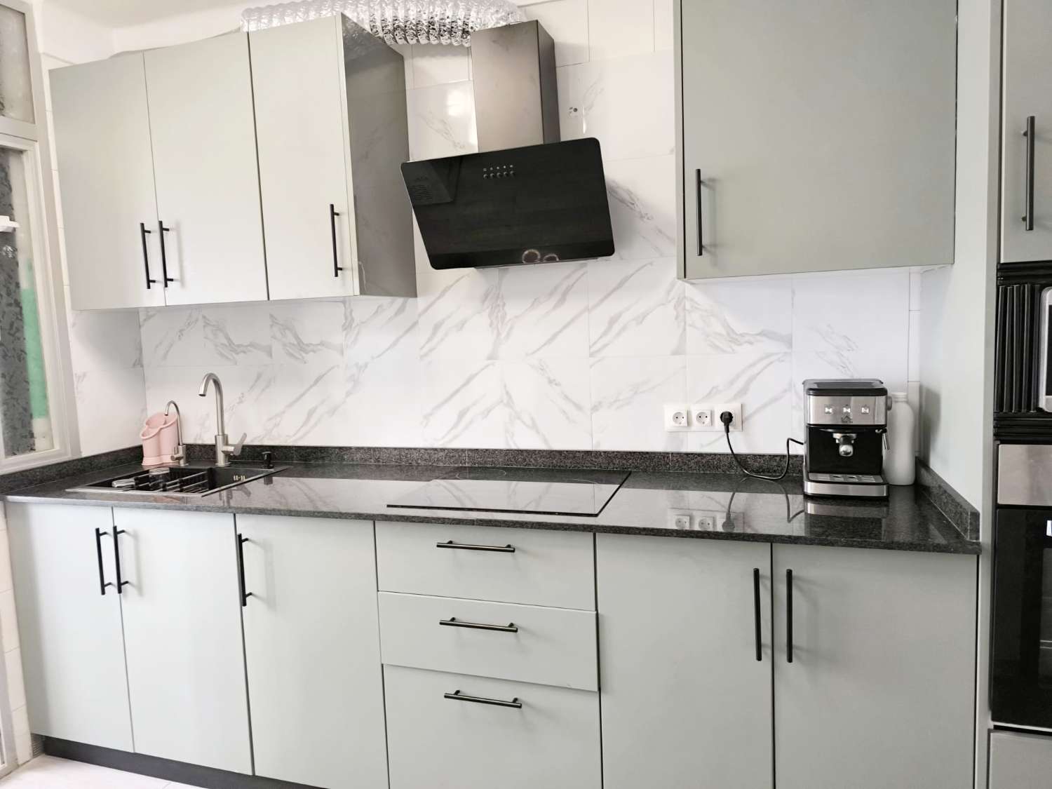 Rymlig och ljus fyrarumslägenhet i hjärtat av Vélez-Málaga