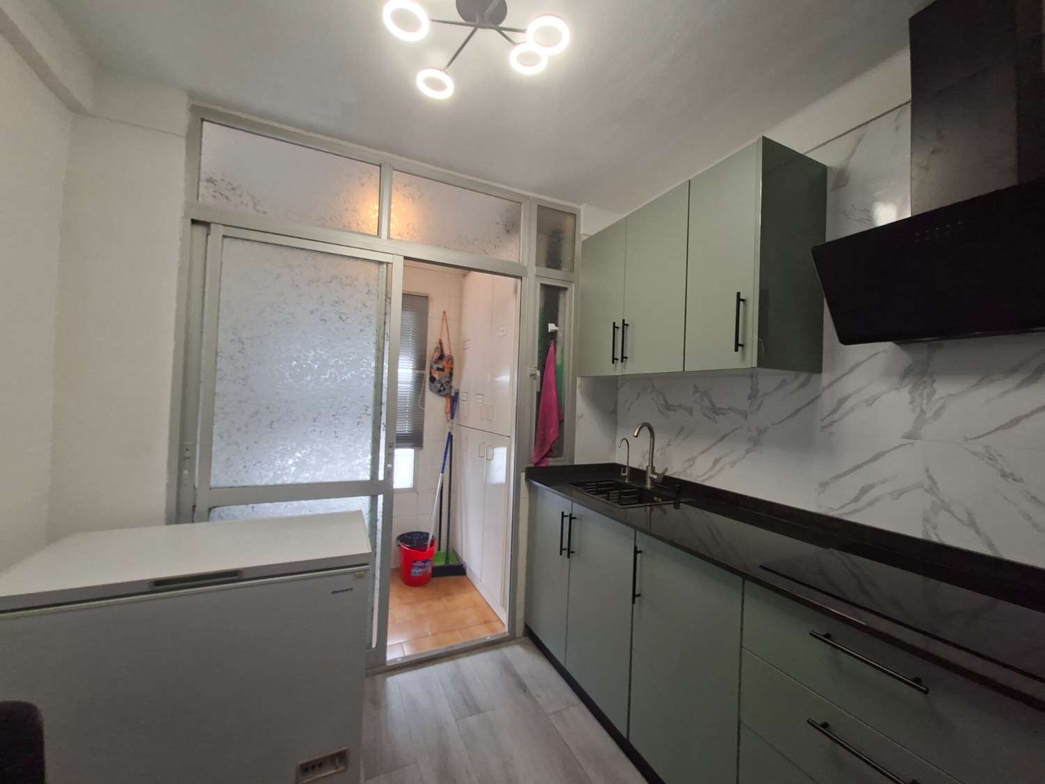 Rymlig och ljus fyrarumslägenhet i hjärtat av Vélez-Málaga