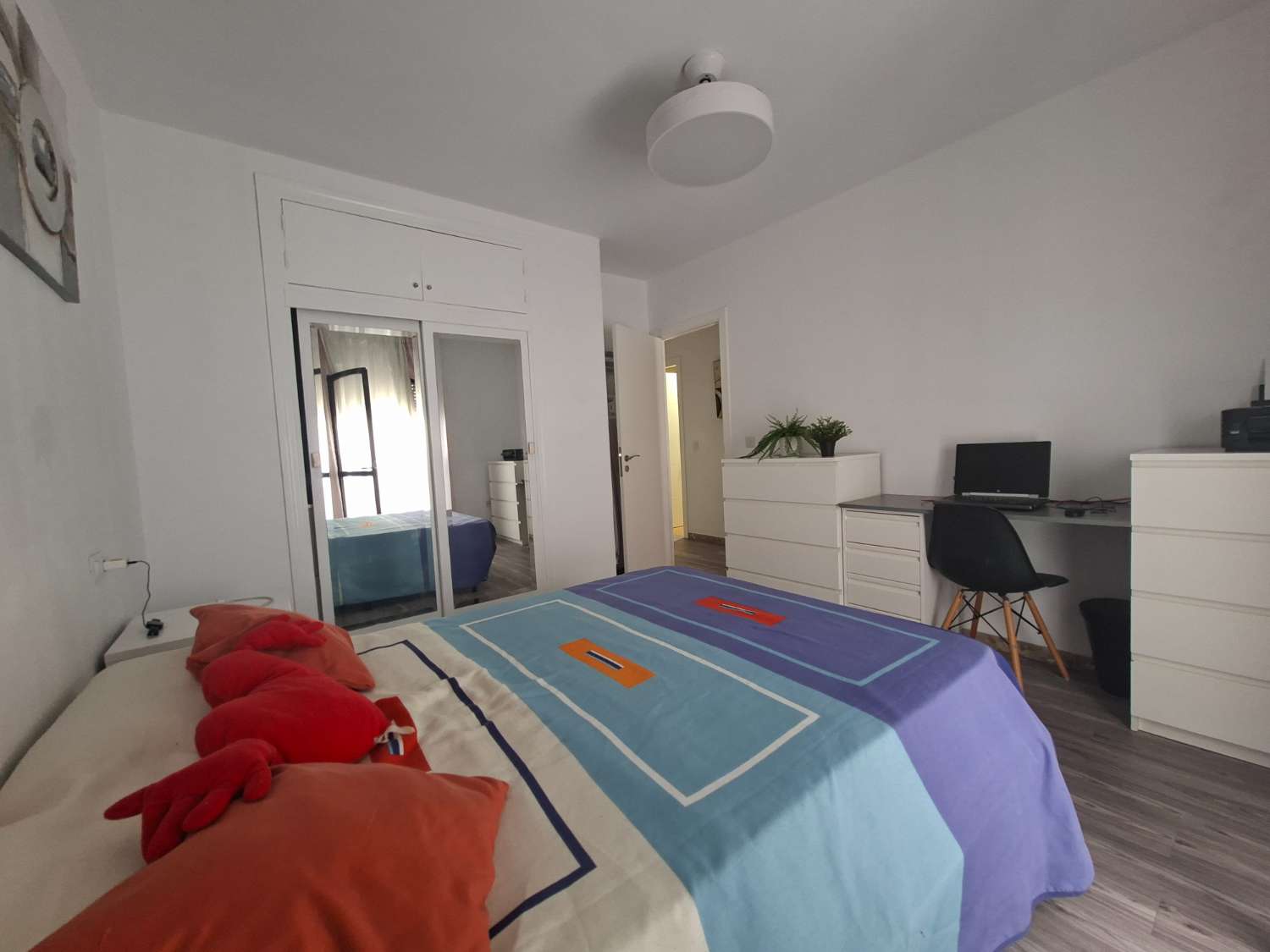 Rymlig och ljus fyrarumslägenhet i hjärtat av Vélez-Málaga