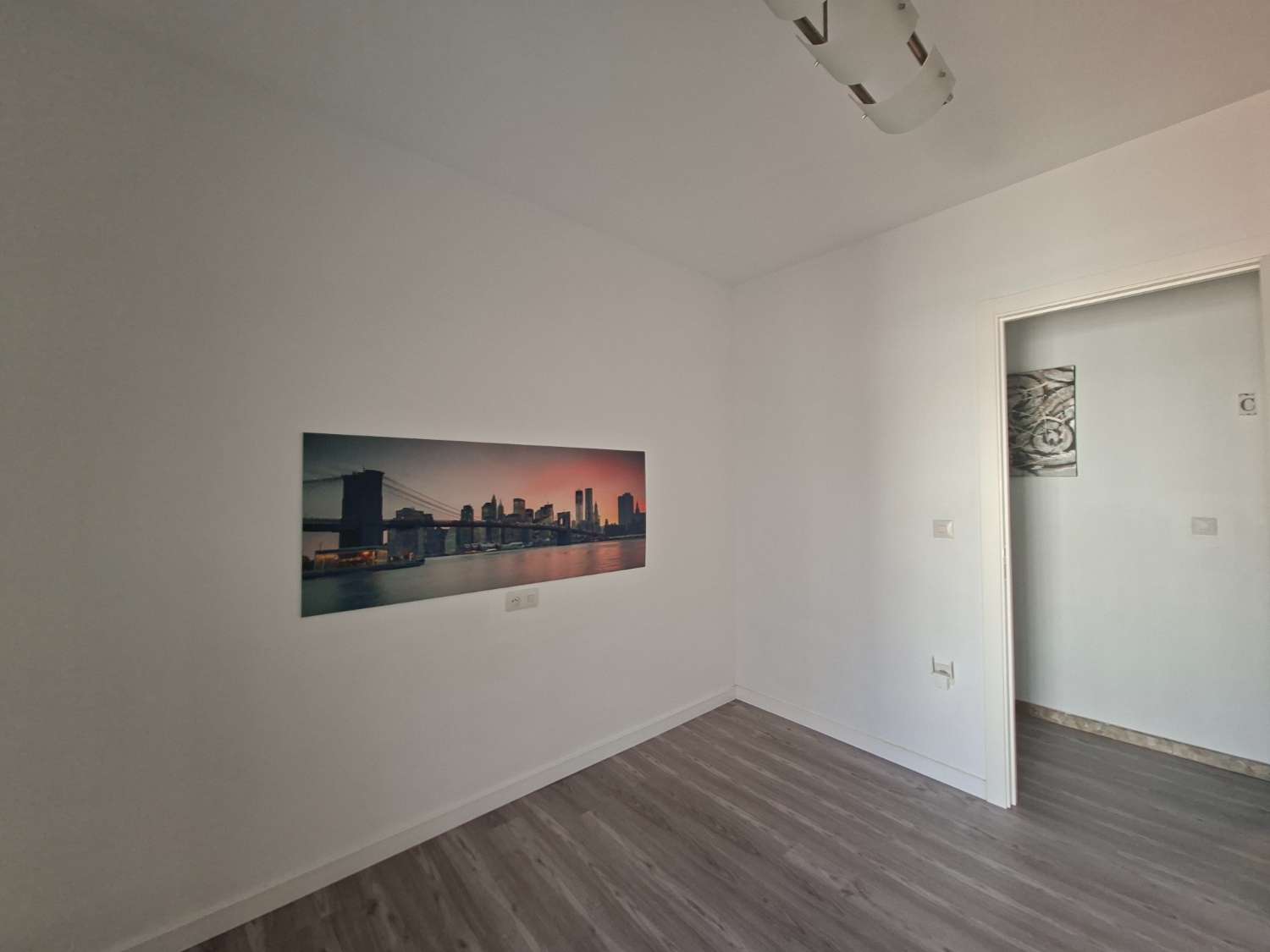 Rymlig och ljus fyrarumslägenhet i hjärtat av Vélez-Málaga