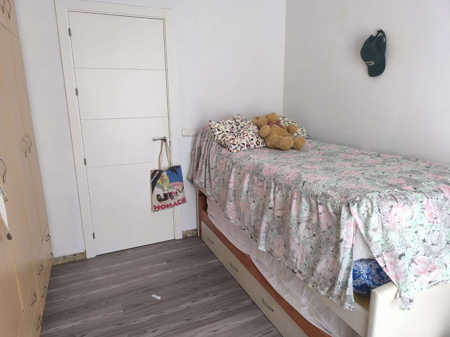 Rymlig och ljus fyrarumslägenhet i hjärtat av Vélez-Málaga