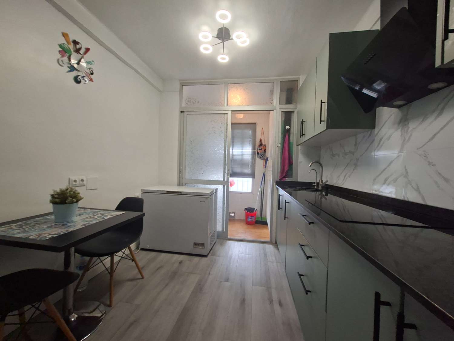 Rymlig och ljus fyrarumslägenhet i hjärtat av Vélez-Málaga