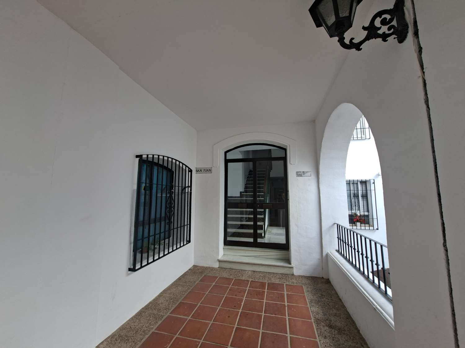 Rymlig och ljus fyrarumslägenhet i hjärtat av Vélez-Málaga