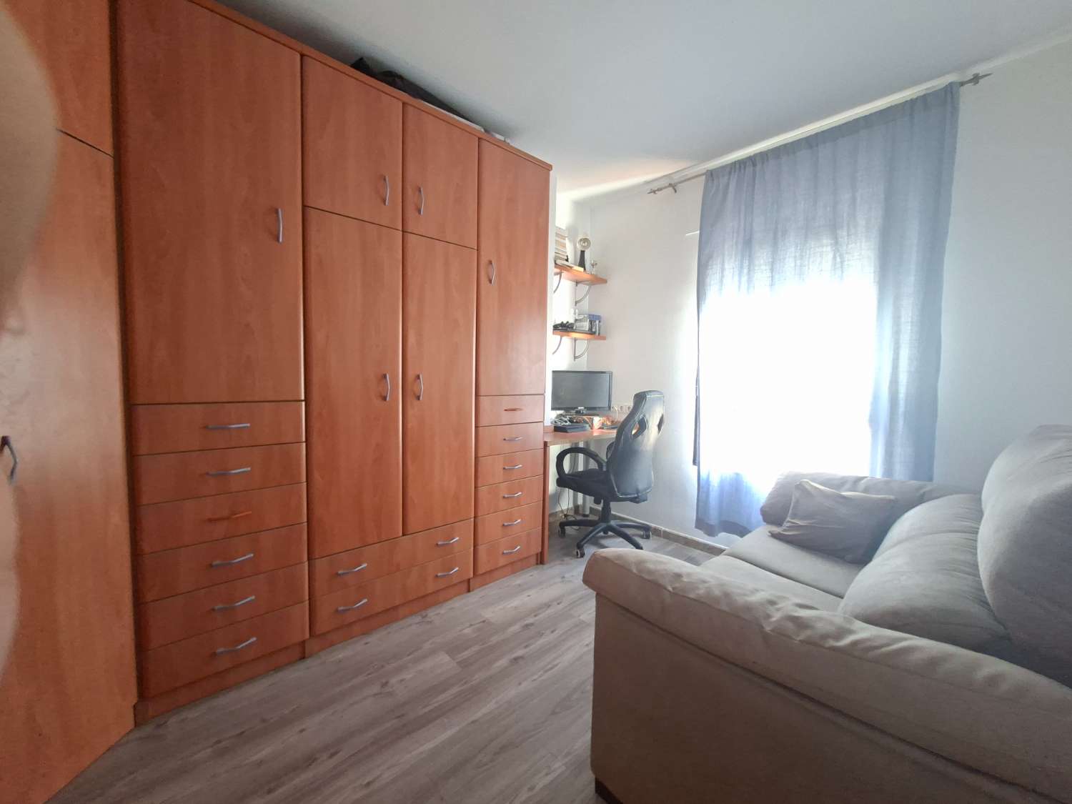 Rymlig och ljus fyrarumslägenhet i hjärtat av Vélez-Málaga