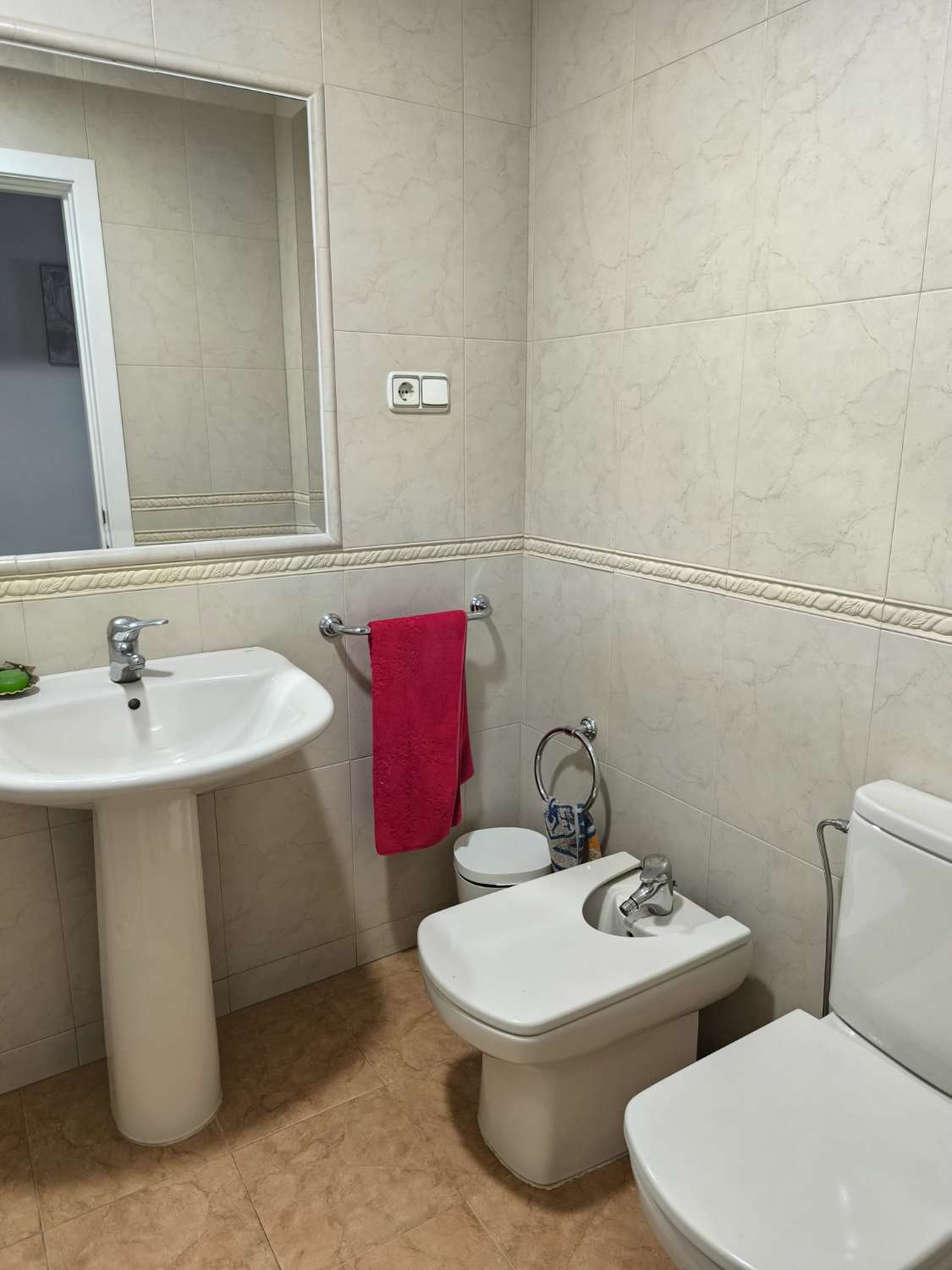 Rymlig och ljus fyrarumslägenhet i hjärtat av Vélez-Málaga