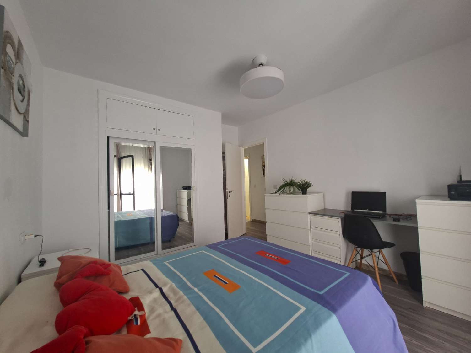 Rymlig och ljus fyrarumslägenhet i hjärtat av Vélez-Málaga