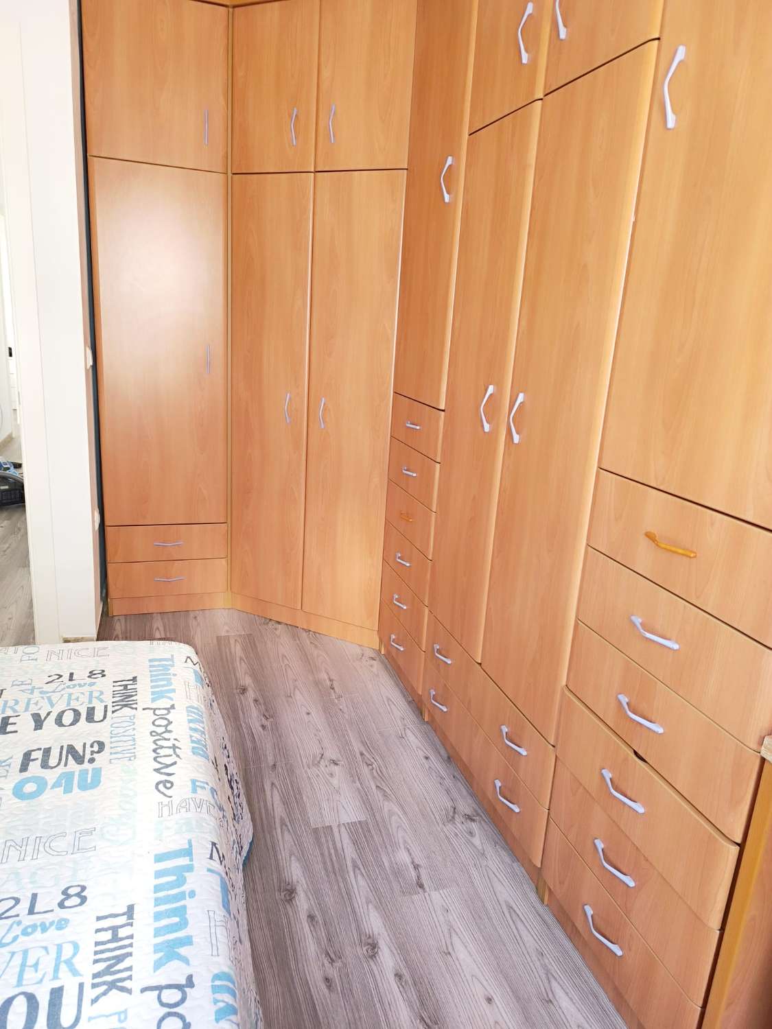 Rymlig och ljus fyrarumslägenhet i hjärtat av Vélez-Málaga