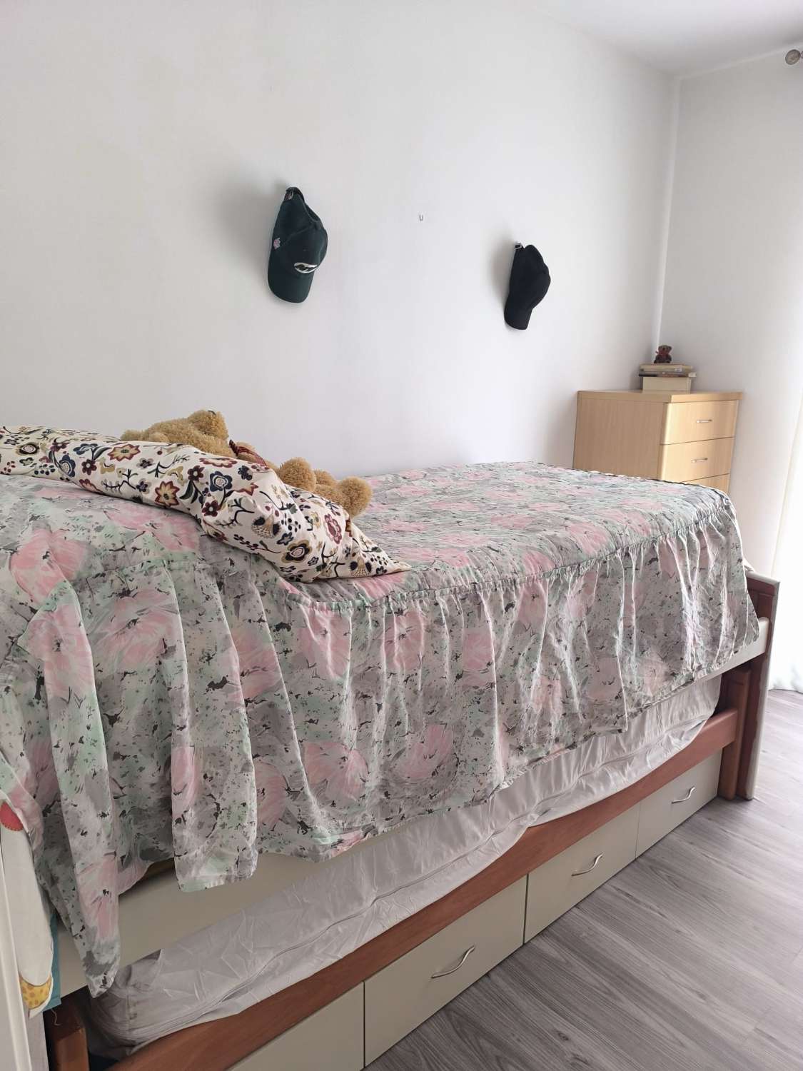 Rymlig och ljus fyrarumslägenhet i hjärtat av Vélez-Málaga