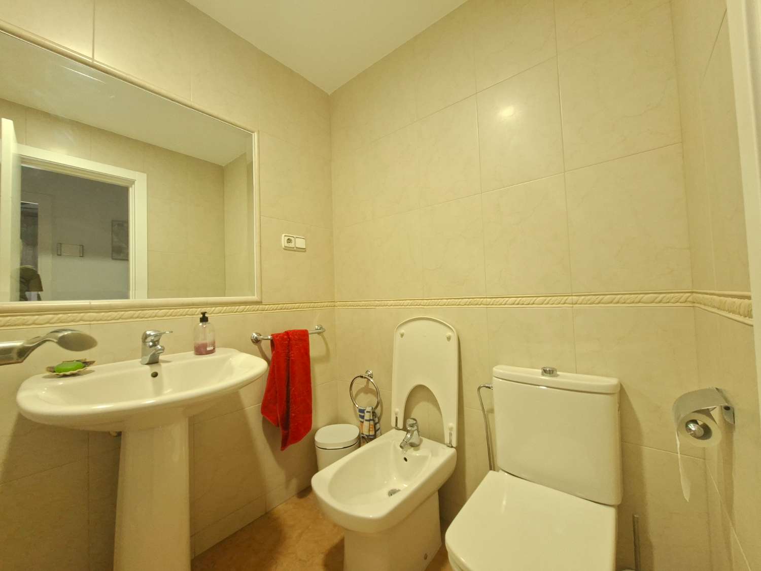 Rymlig och ljus fyrarumslägenhet i hjärtat av Vélez-Málaga