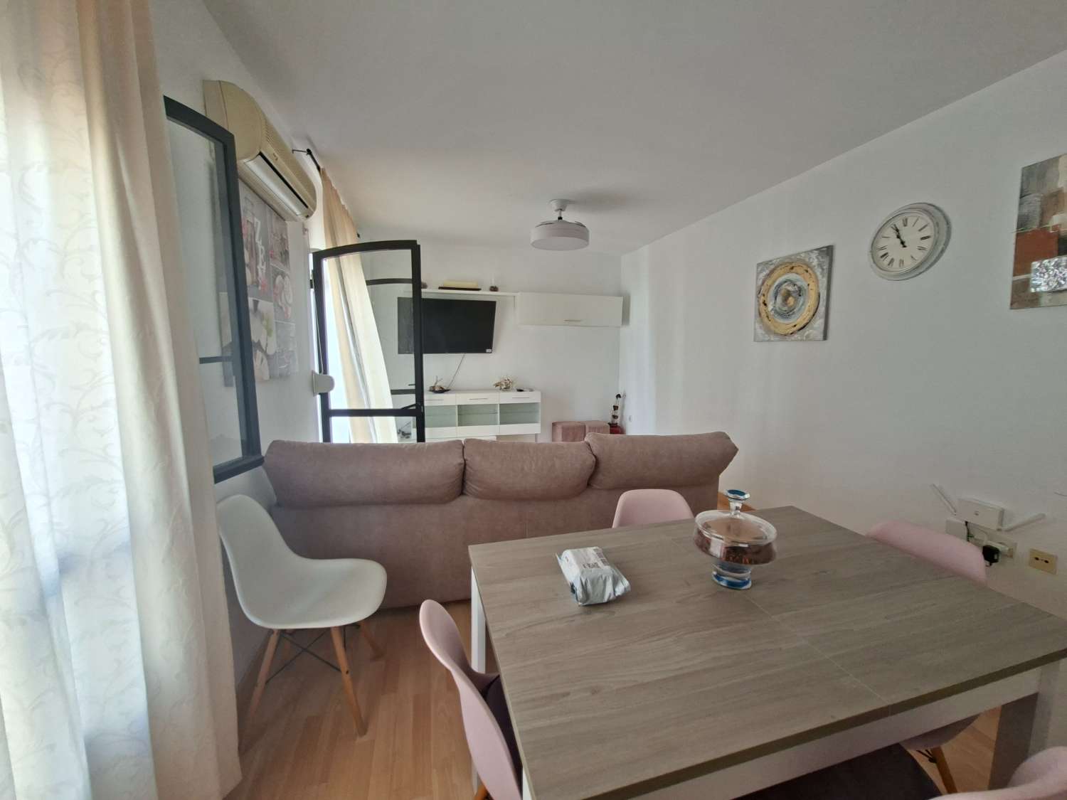 Rymlig och ljus fyrarumslägenhet i hjärtat av Vélez-Málaga