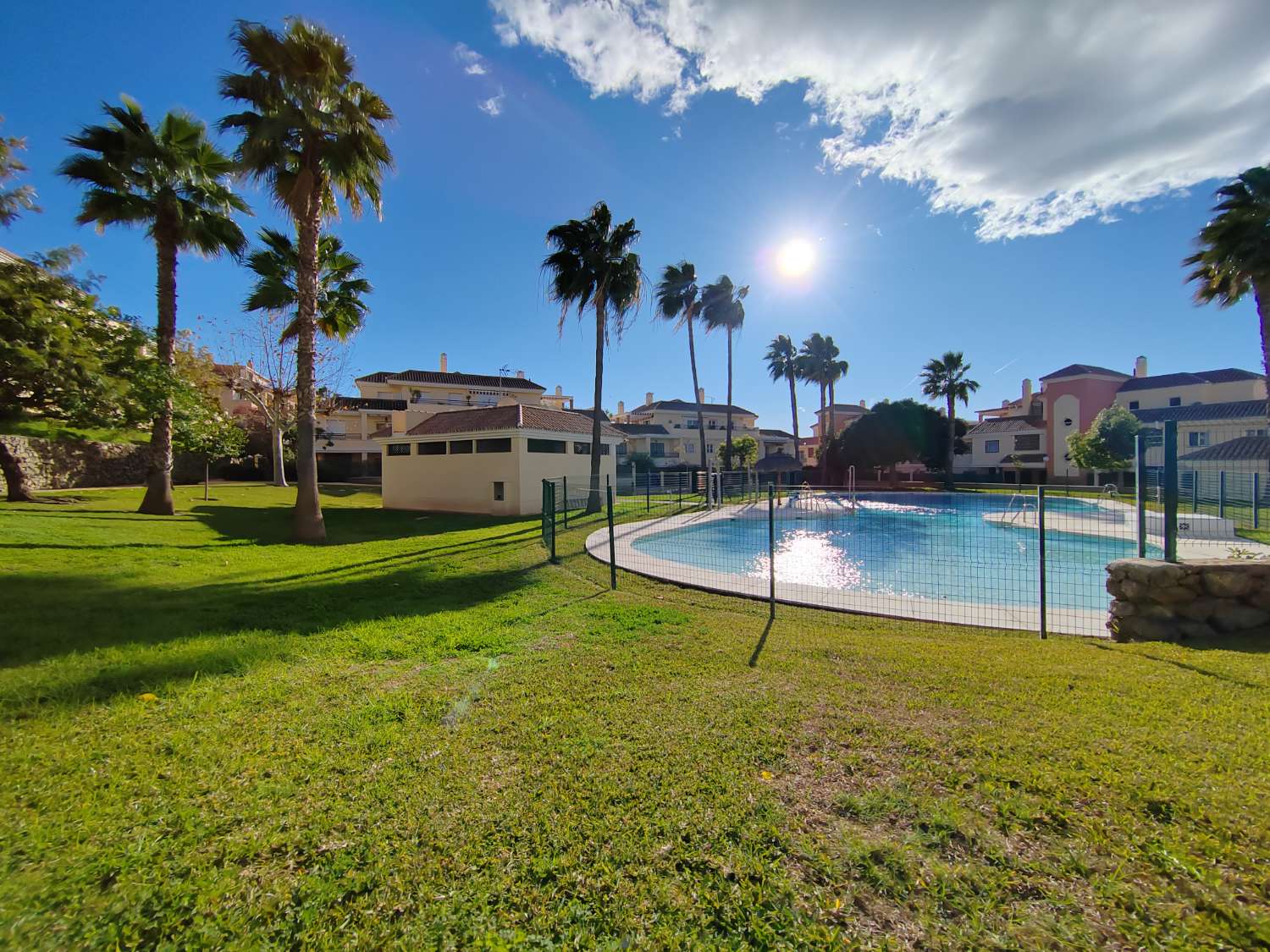 3-Schlafzimmer-Wohnung im Baviera Golf mit Pool und Parkplatz