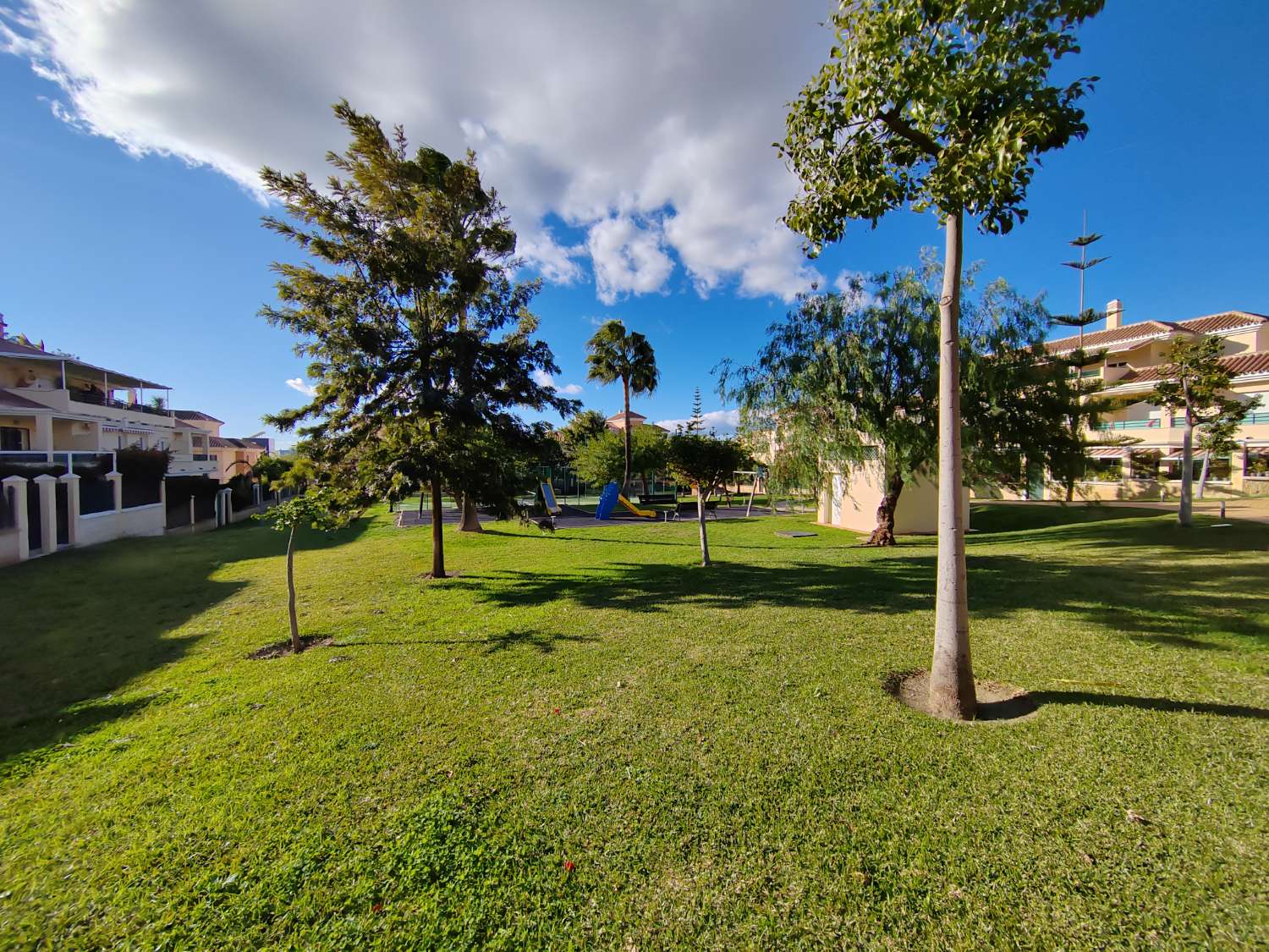 3-Schlafzimmer-Wohnung im Baviera Golf mit Pool und Parkplatz