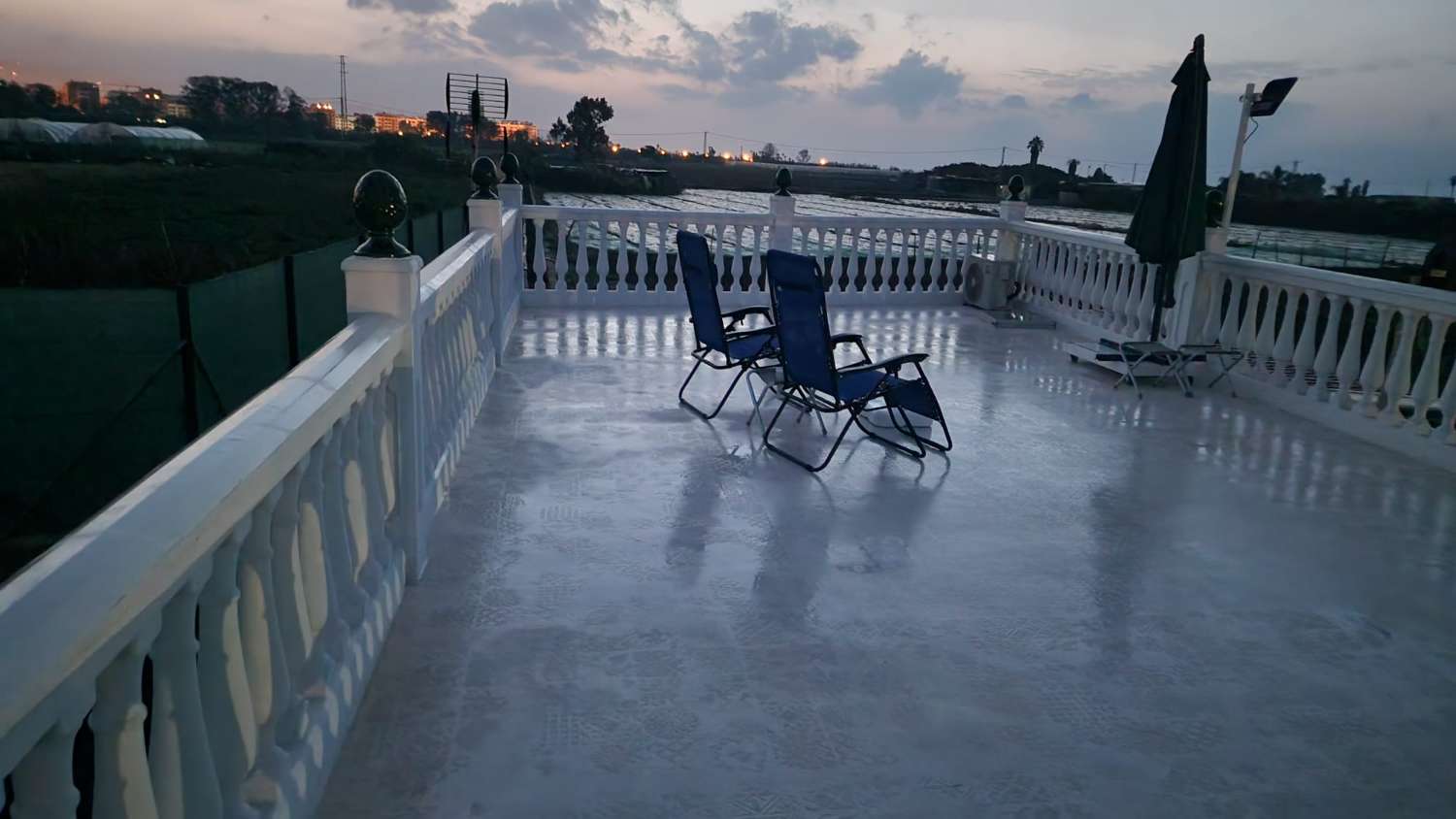 Hus med gård i Almayate