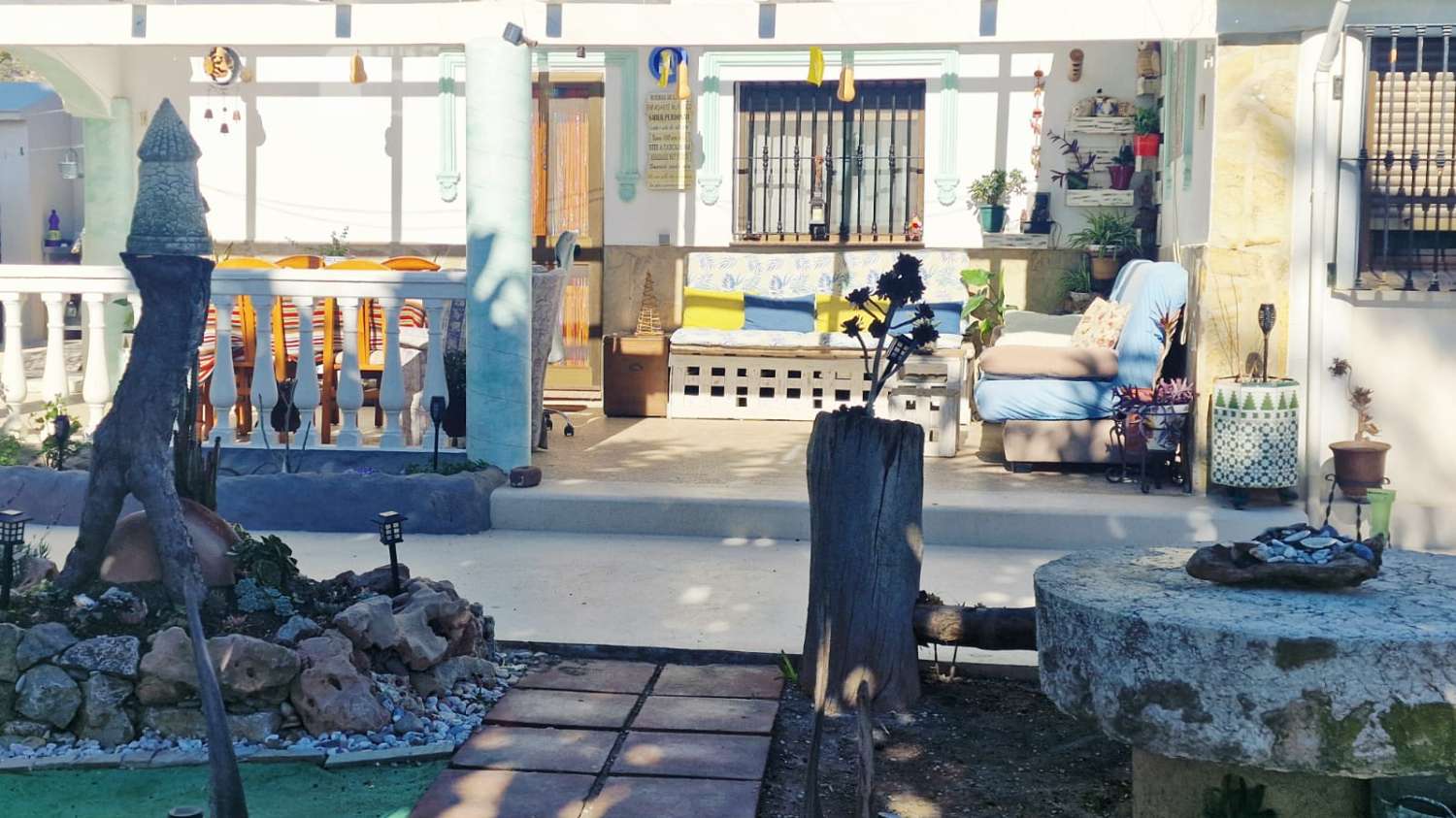 Hus med gård i Almayate