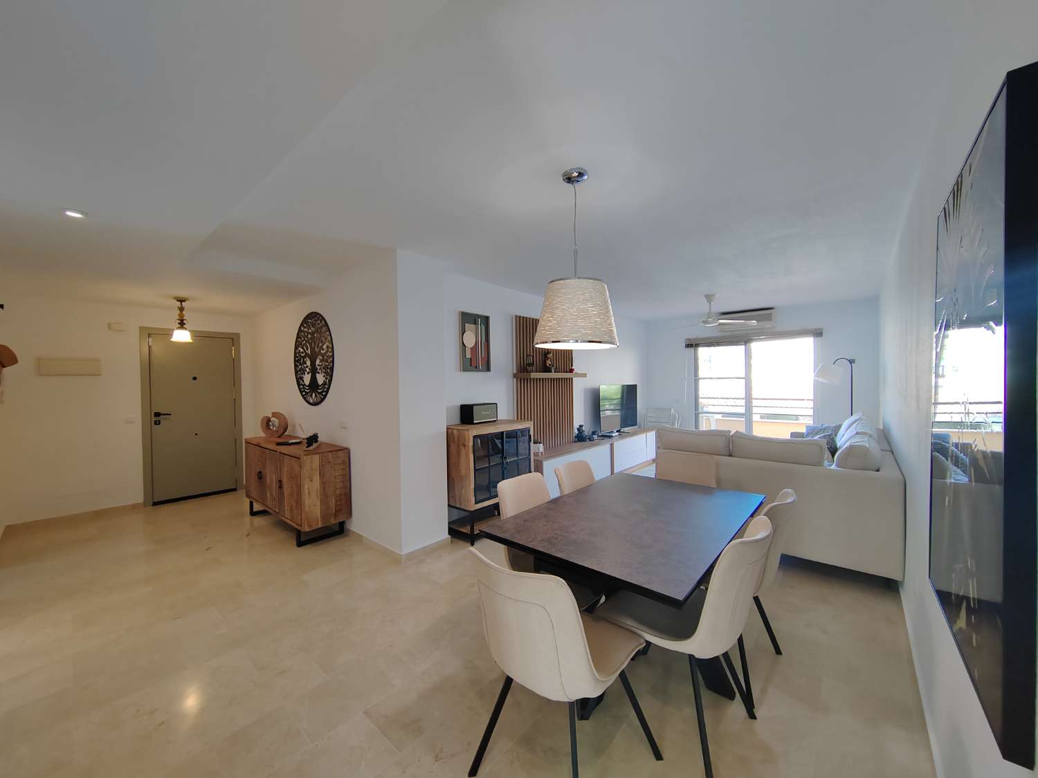 Apartamento de 3 dormitorios en Baviera Golf con piscina y parking