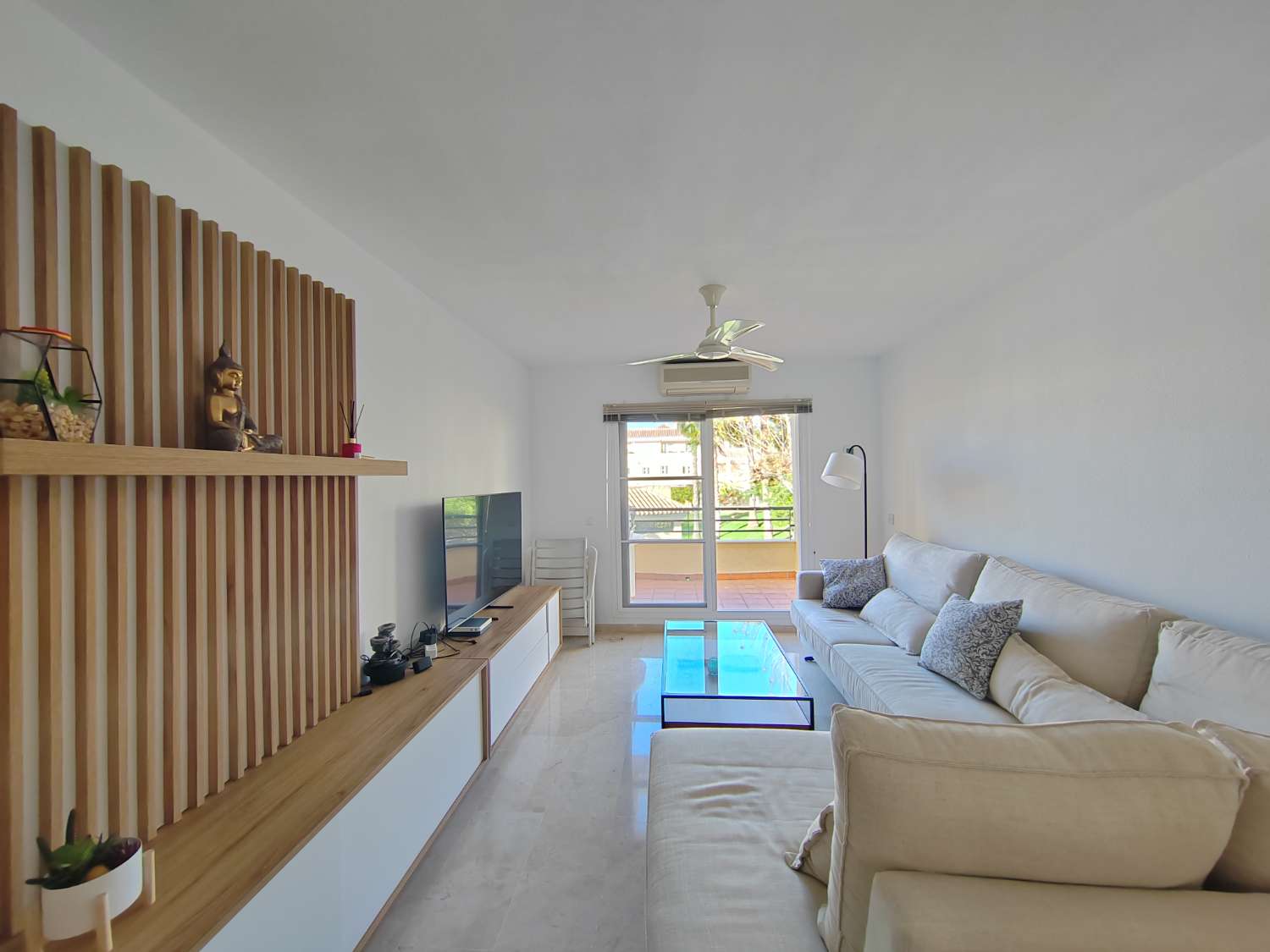 Apartamento de 3 dormitorios en Baviera Golf con piscina y parking