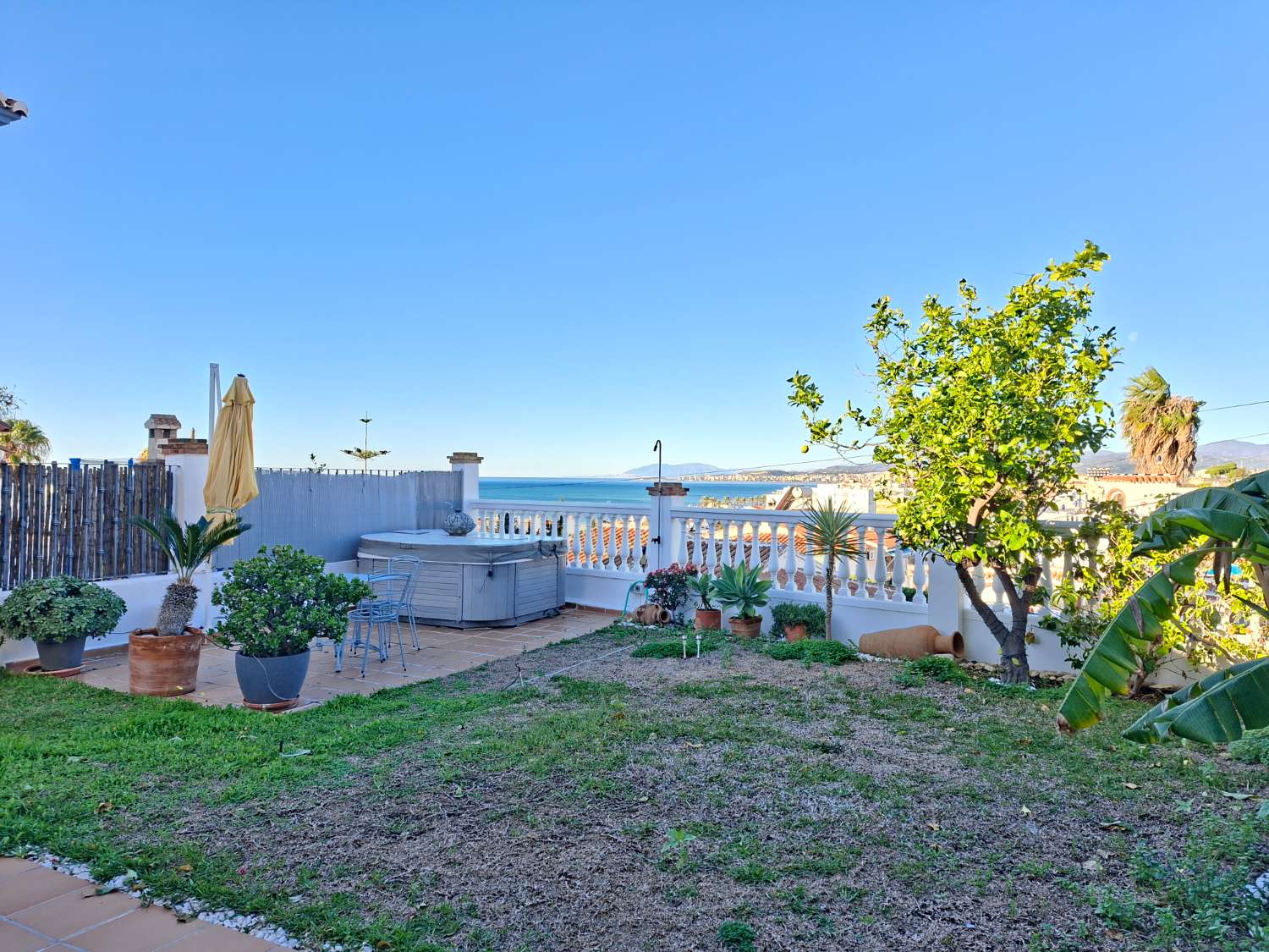 Reihenhaus mit 3 Schlafzimmern in Mezquitilla