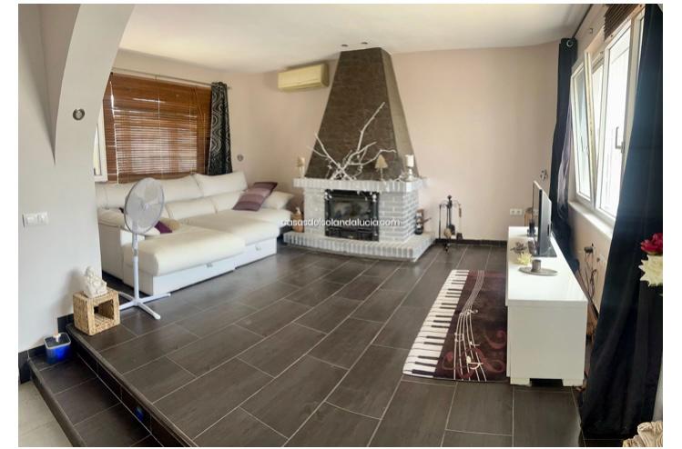 Villa individuelle à vendre dans l’urbanisation La Sirena, Benajarafe