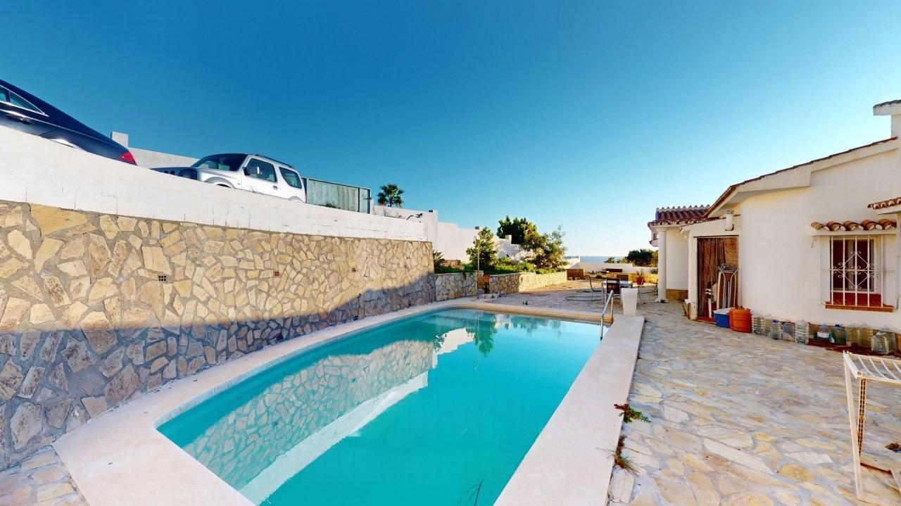 Villa individuelle à vendre dans l’urbanisation La Sirena, Benajarafe