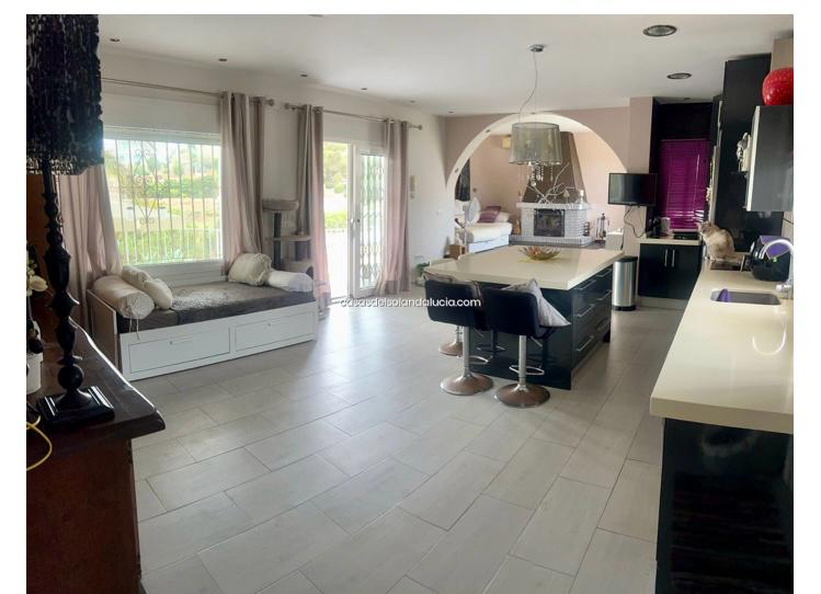 Villa individuelle à vendre dans l’urbanisation La Sirena, Benajarafe