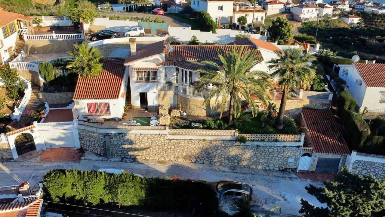 Villa individuelle à vendre dans l’urbanisation La Sirena, Benajarafe
