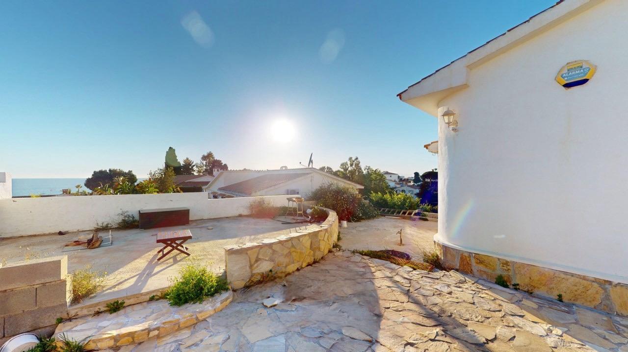 Villa individuelle à vendre dans l’urbanisation La Sirena, Benajarafe