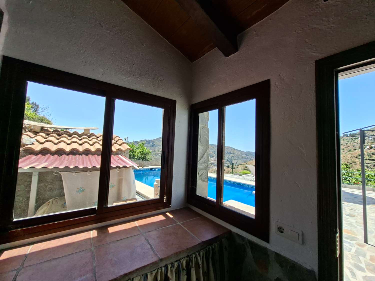 Casa rustica con piscina Cómpeta