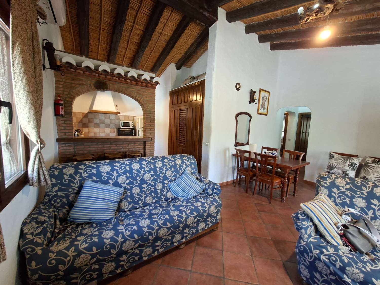 Casa rustica con piscina Cómpeta