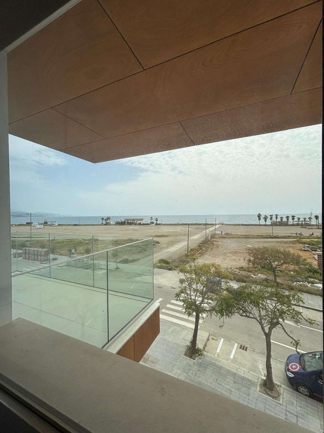 Apartamento a estrenar en 1ª línea de playa en Torre del Mar