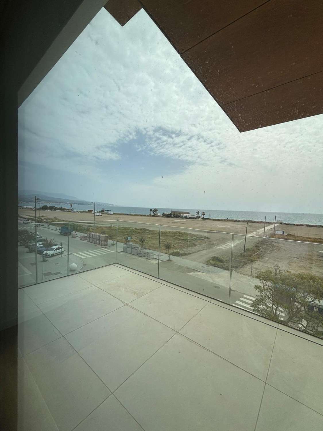 Apartamento a estrenar en 1ª línea de playa en Torre del Mar