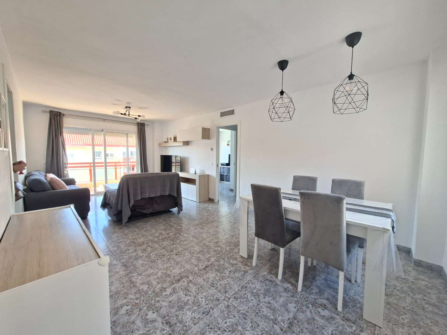 Flat te koop in Zona Hispanidad-Vivar Téllez (Vélez-Málaga)