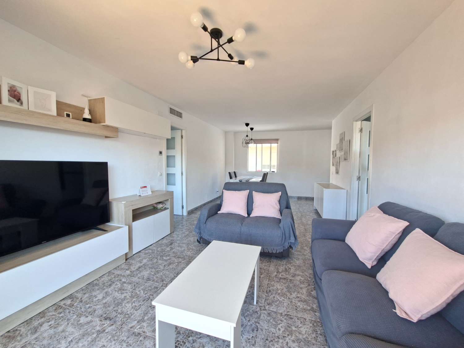 Flat te koop in Zona Hispanidad-Vivar Téllez (Vélez-Málaga)