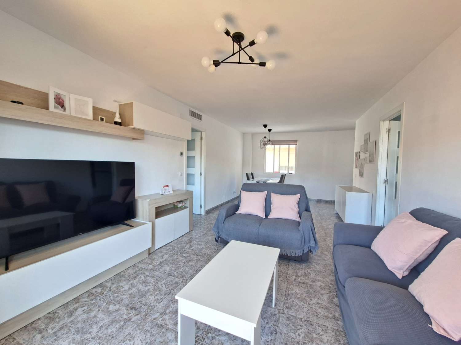 Flat te koop in Zona Hispanidad-Vivar Téllez (Vélez-Málaga)