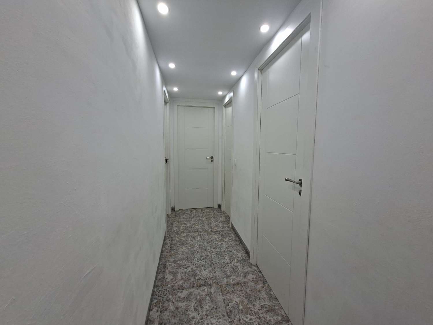 Flat te koop in Zona Hispanidad-Vivar Téllez (Vélez-Málaga)