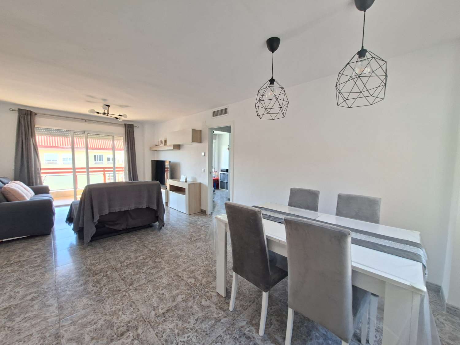 Piso de 4 dormitorios Vélez-Málaga