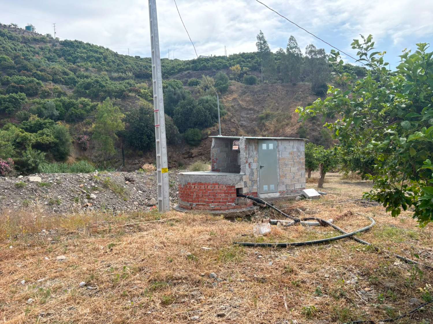 Terreno en venta en La Zubia Cútar