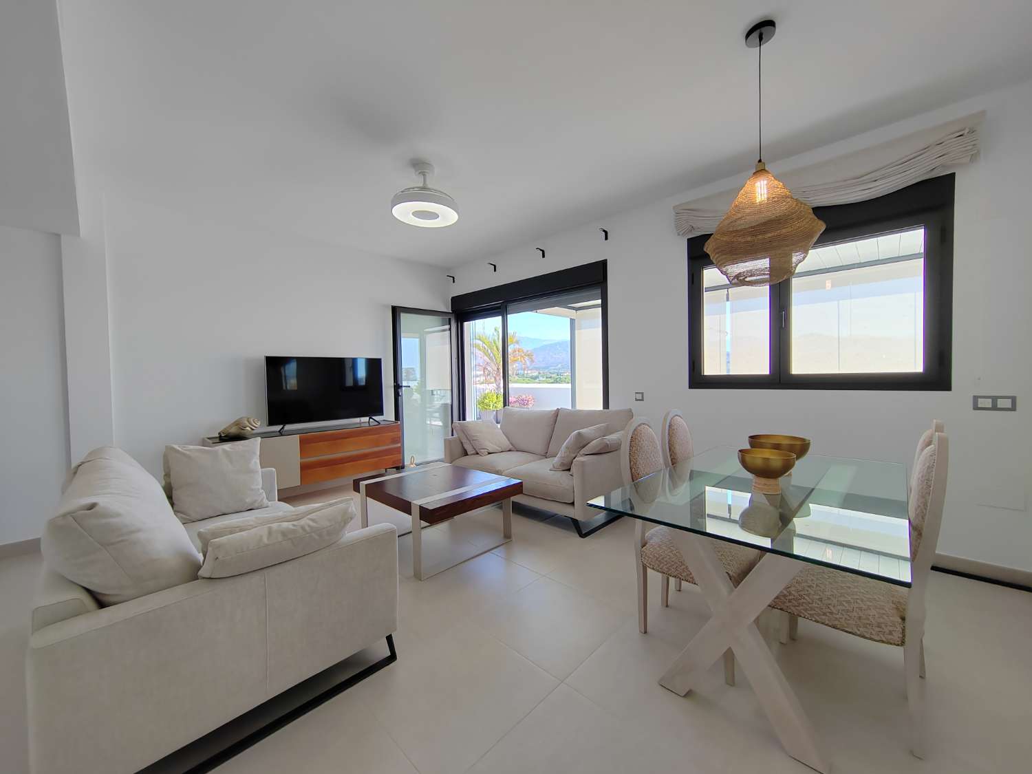 пентхауз в продаже в Paseo Marítimo de Levante (Torre del Mar)