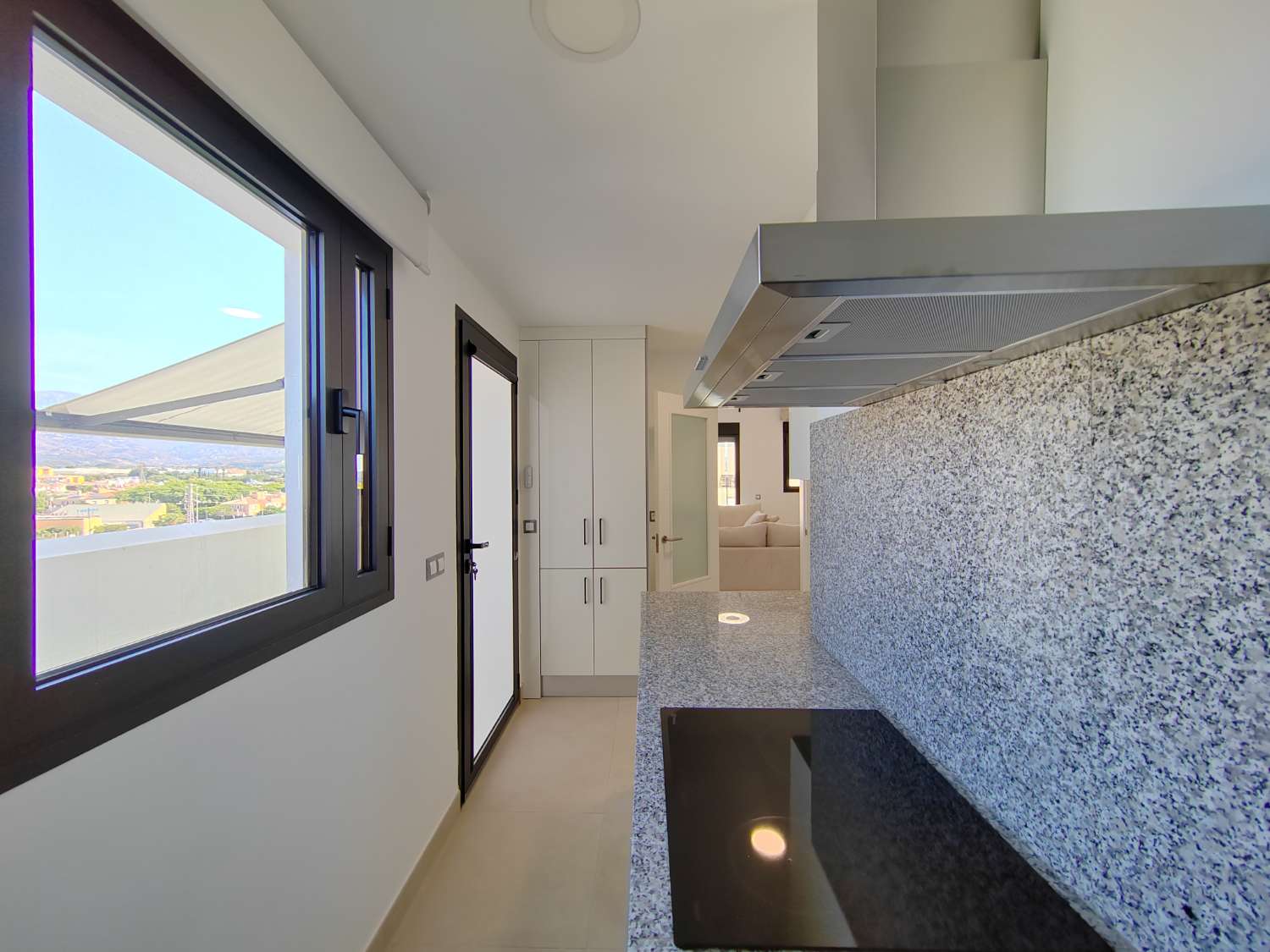 пентхауз в продаже в Paseo Marítimo de Levante (Torre del Mar)