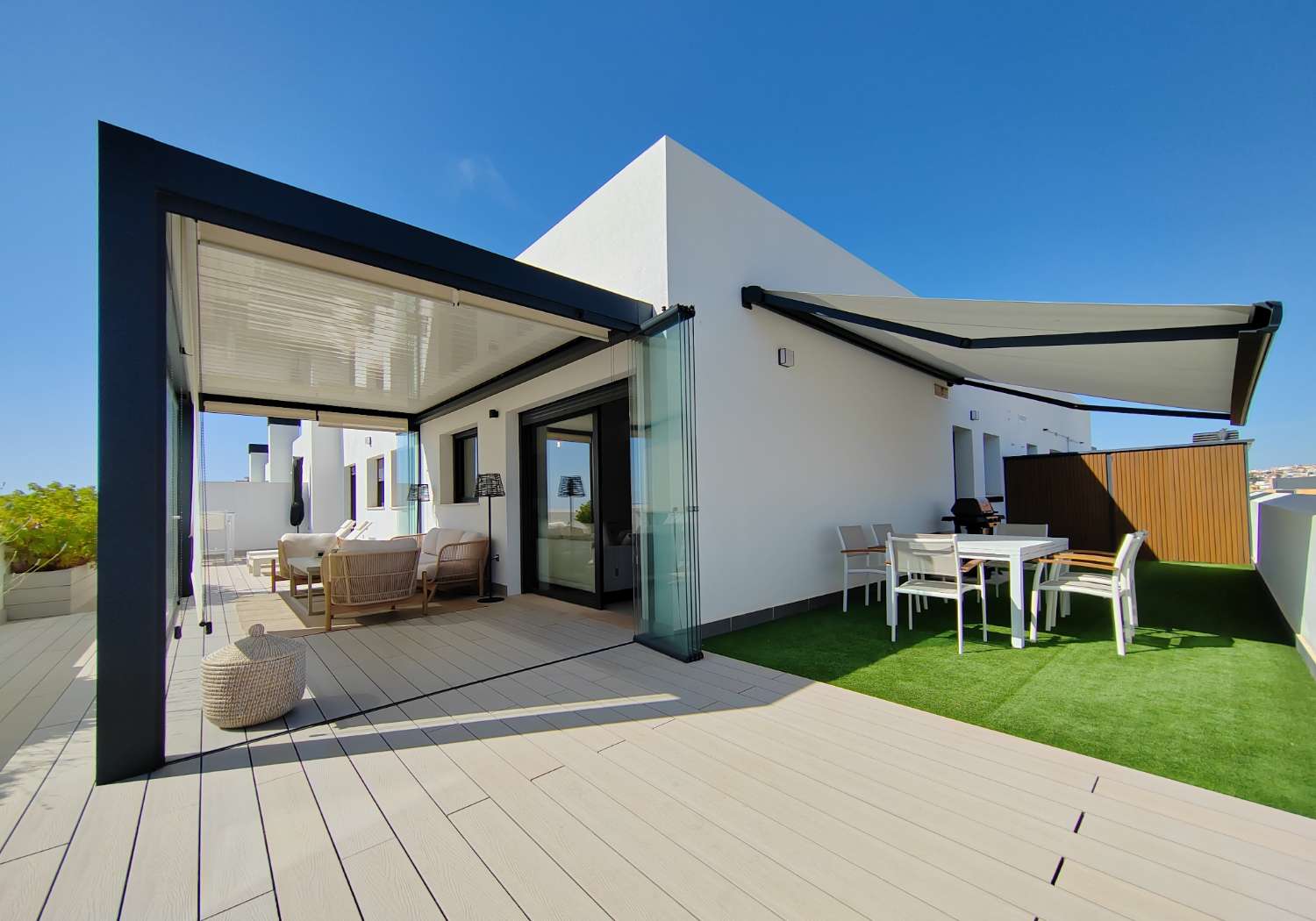 пентхауз в продаже в Paseo Marítimo de Levante (Torre del Mar)