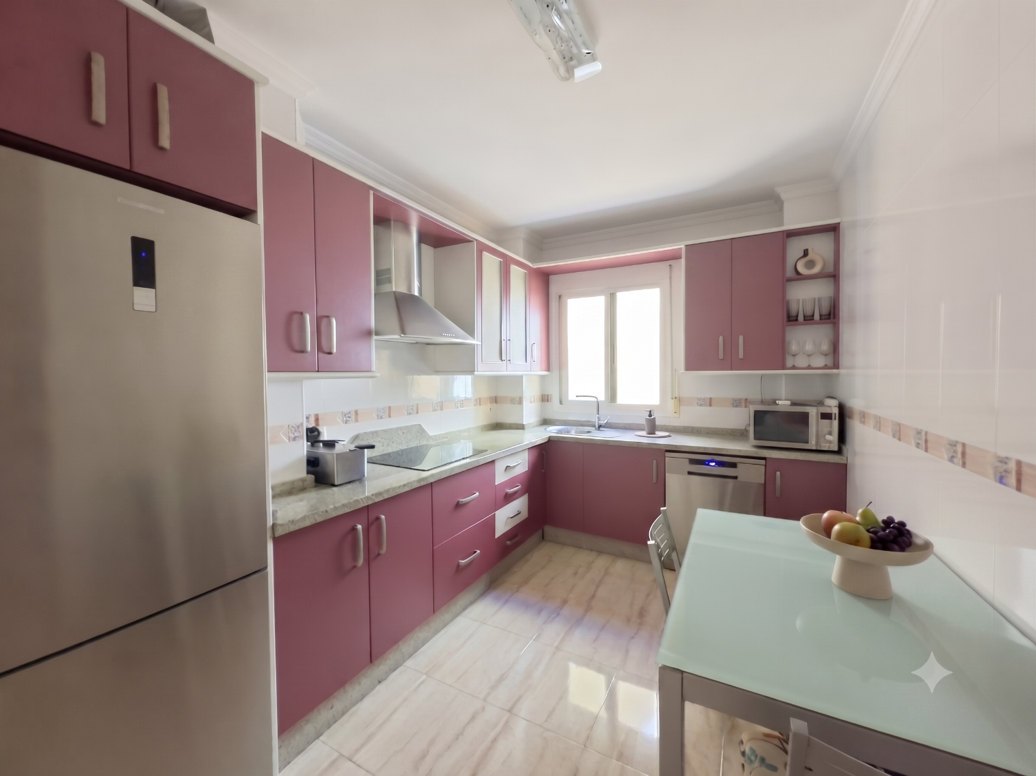Piso de 2 dormitorios en venta en el centro de Torre del Mar.