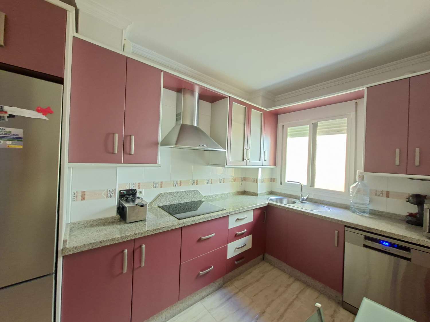 Piso de 2 dormitorios en venta en el centro de Torre del Mar.