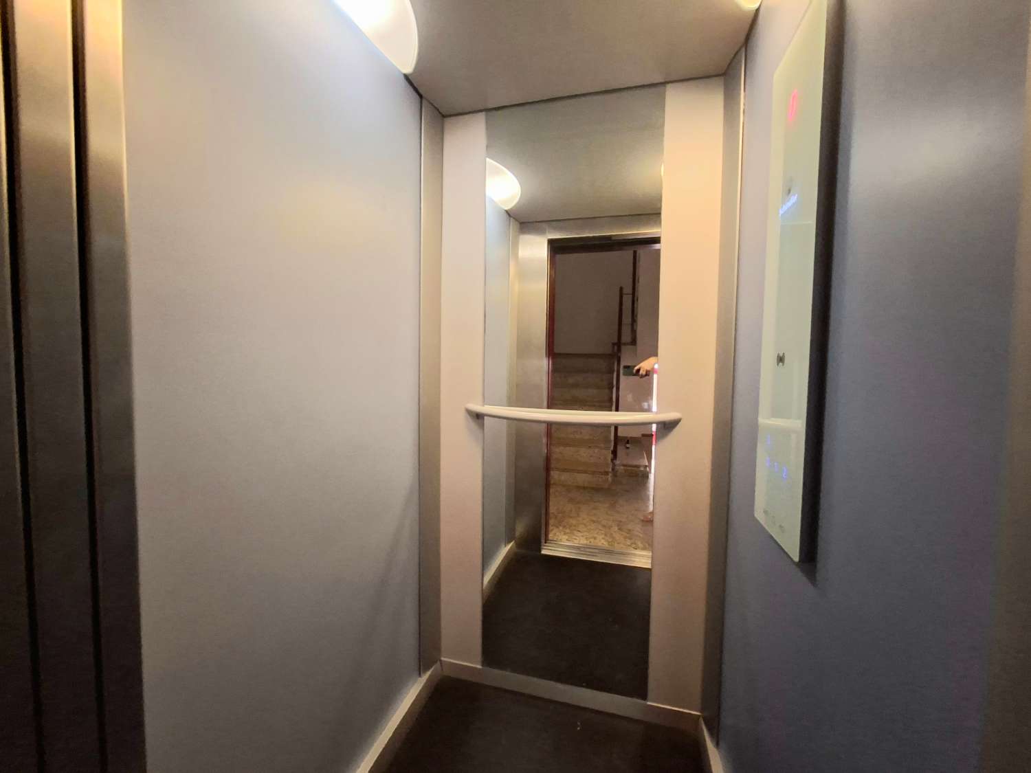 Piso de 2 dormitorios en venta en el centro de Torre del Mar.