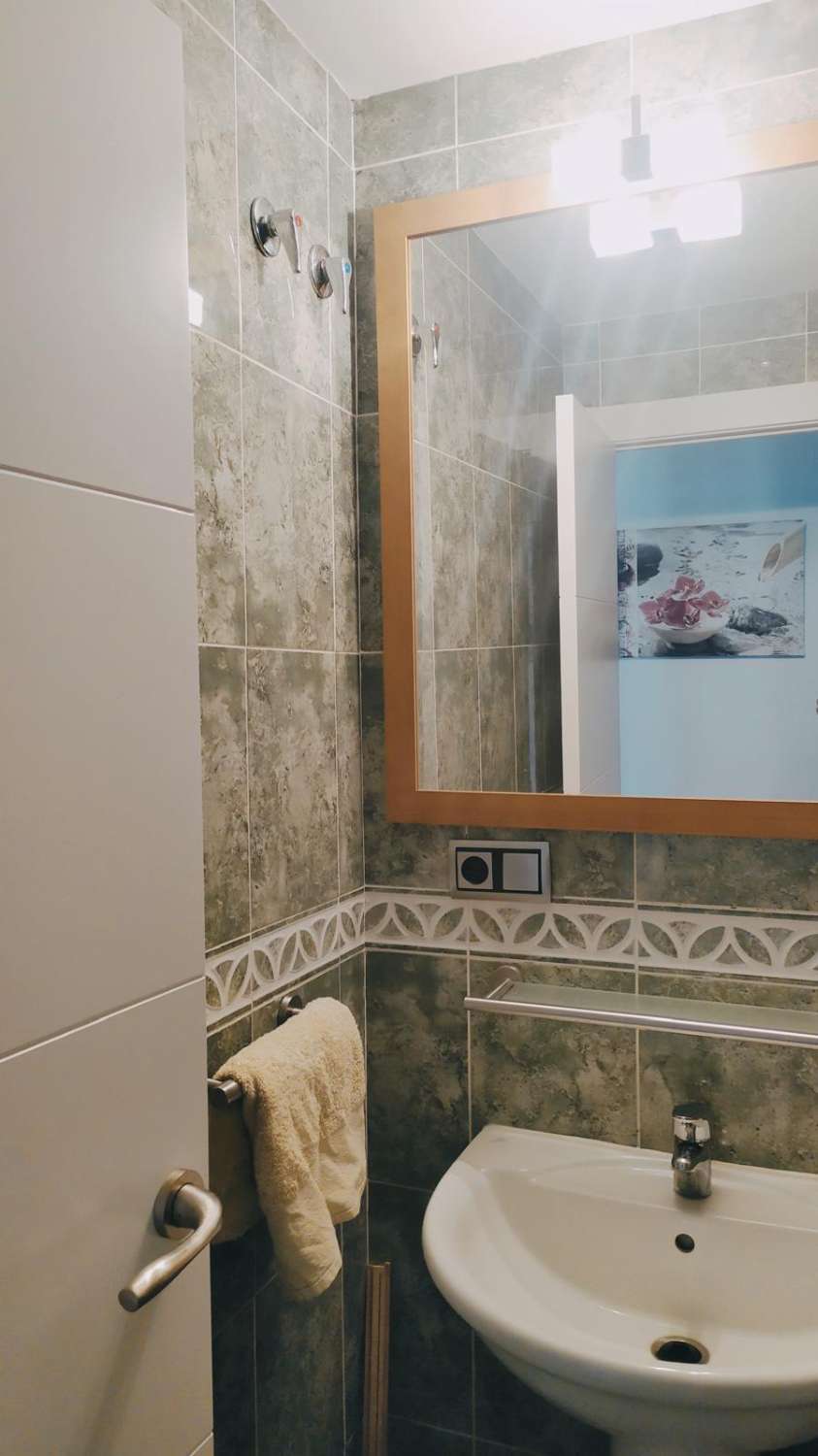 Piso en venta de 2 dormitorios en Vélez-Málaga