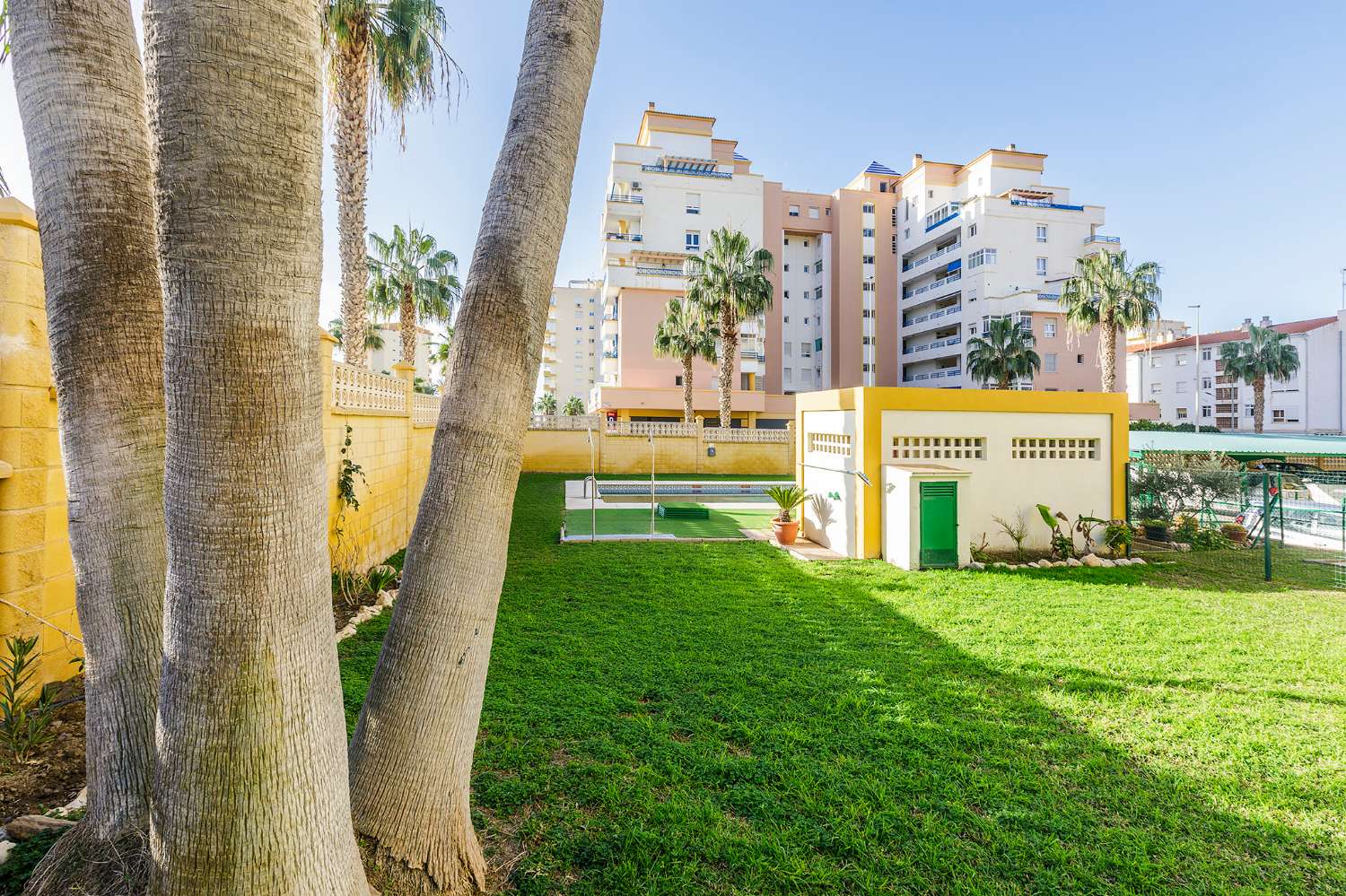 Piso en venta de 3 dormitorios Algarrobo Costa
