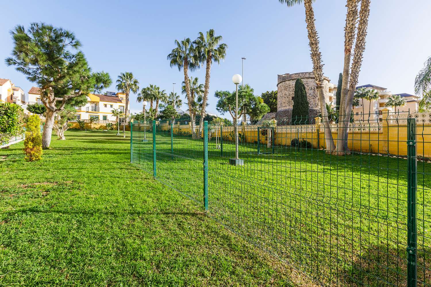 Piso en venta de 3 dormitorios Algarrobo Costa