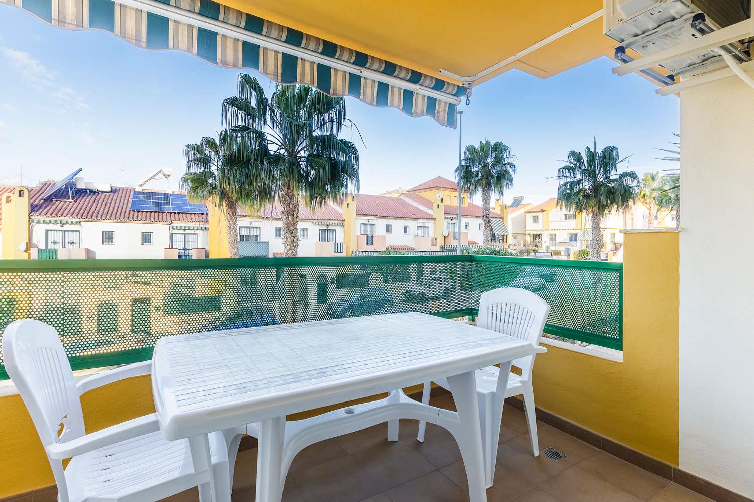 Piso en venta de 3 dormitorios Algarrobo Costa