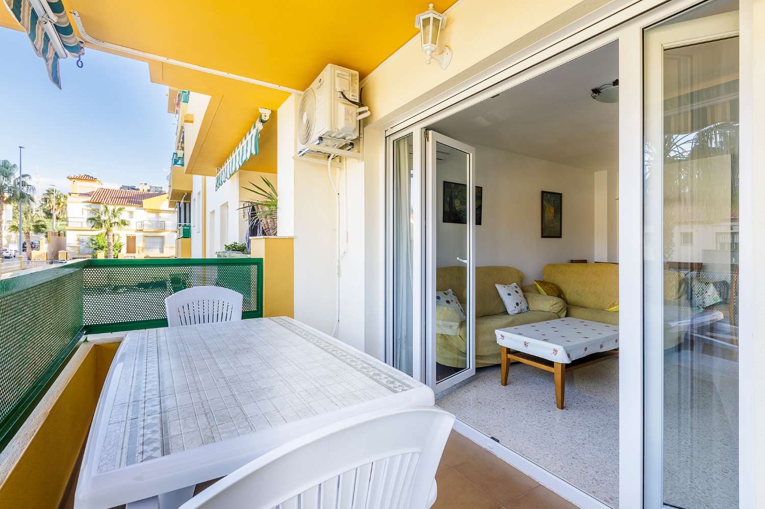 Piso en venta de 3 dormitorios Algarrobo Costa